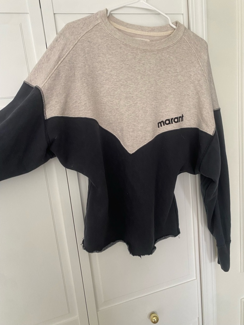 Isabel Marant Two-Tone Beige and Black Raglan Sweatshirt - Picture 2 of 4